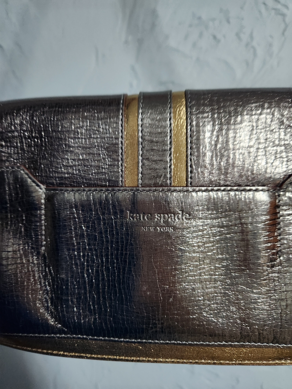 Kate Spade New York Rivington Gisele Metallic  Shoulder Bag 8x5 Silver Gold - Picture 3 of 14